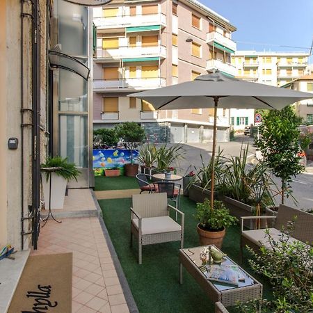 Aparthotel Casa Vacanze Isophylla Finale Ligure Exterior foto